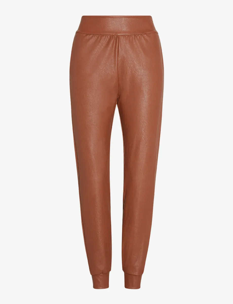 COMMANDO FAUX LEATHER JOGGER COCOA