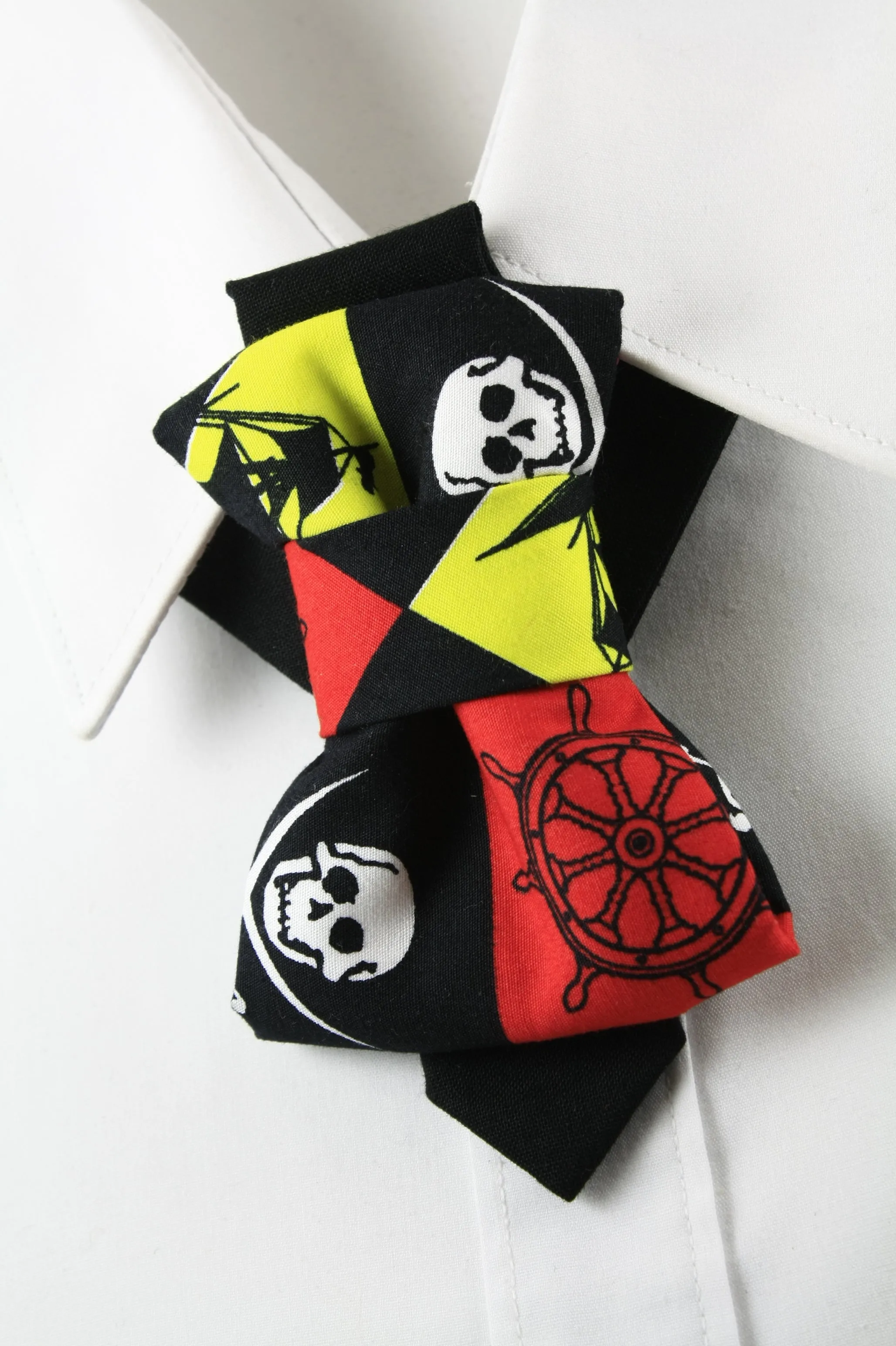 HOPPER TIE PIRATE SHIP